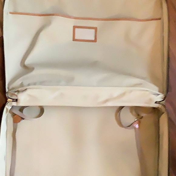 Louis Vuitton Luggage - Picture 5 of 6